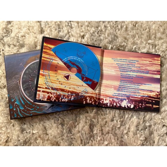 Pink Floyd "The Wall" DVD Deluxe Edition & Pulse CD Box Set - Picture 7 of 9